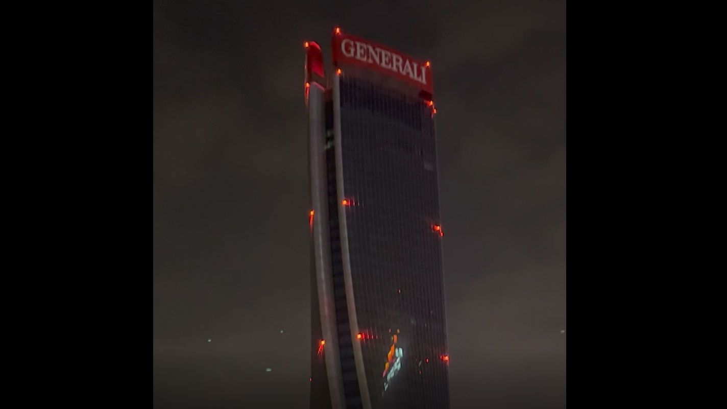 Per M’illumino di Meno, Generali spegne la Torre Generali a Citylife a Milano e le Procuratie Vecchie a Venezia