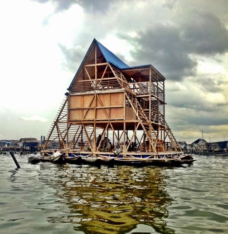Case galleggianti in laguna