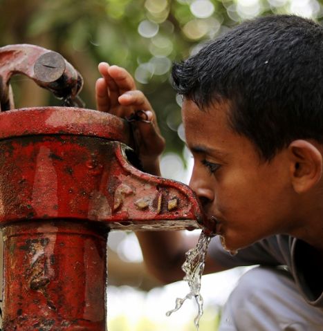 Come bere un bicchier d'acqua